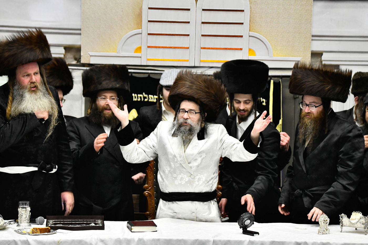 פורים בחצה"ק סקולען ירושלים