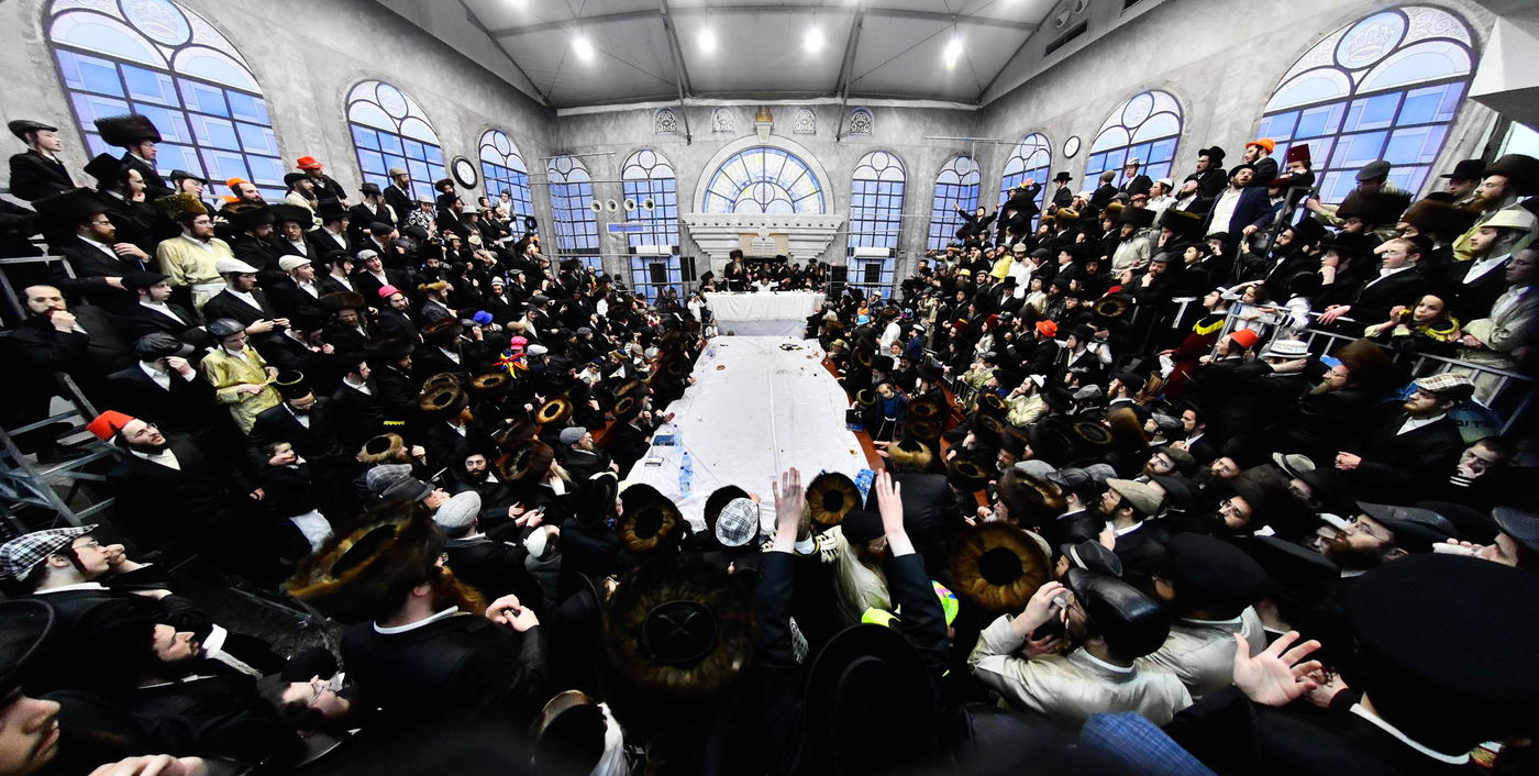 פורים בחצה"ק סקולען ירושלים