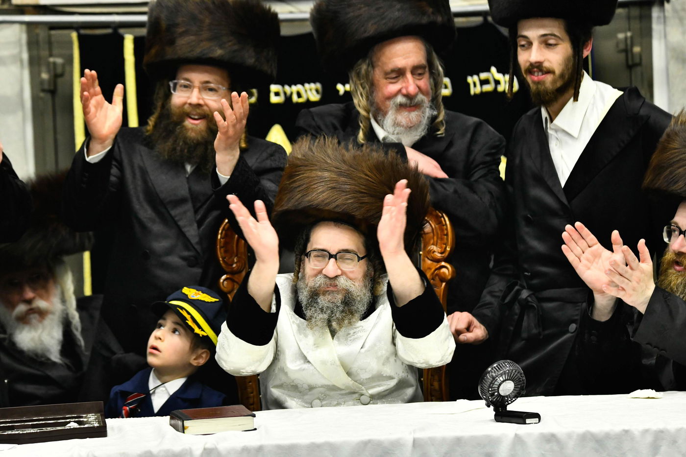 פורים בחצה"ק סקולען ירושלים