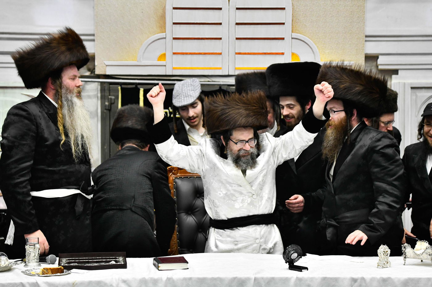 פורים בחצה"ק סקולען ירושלים