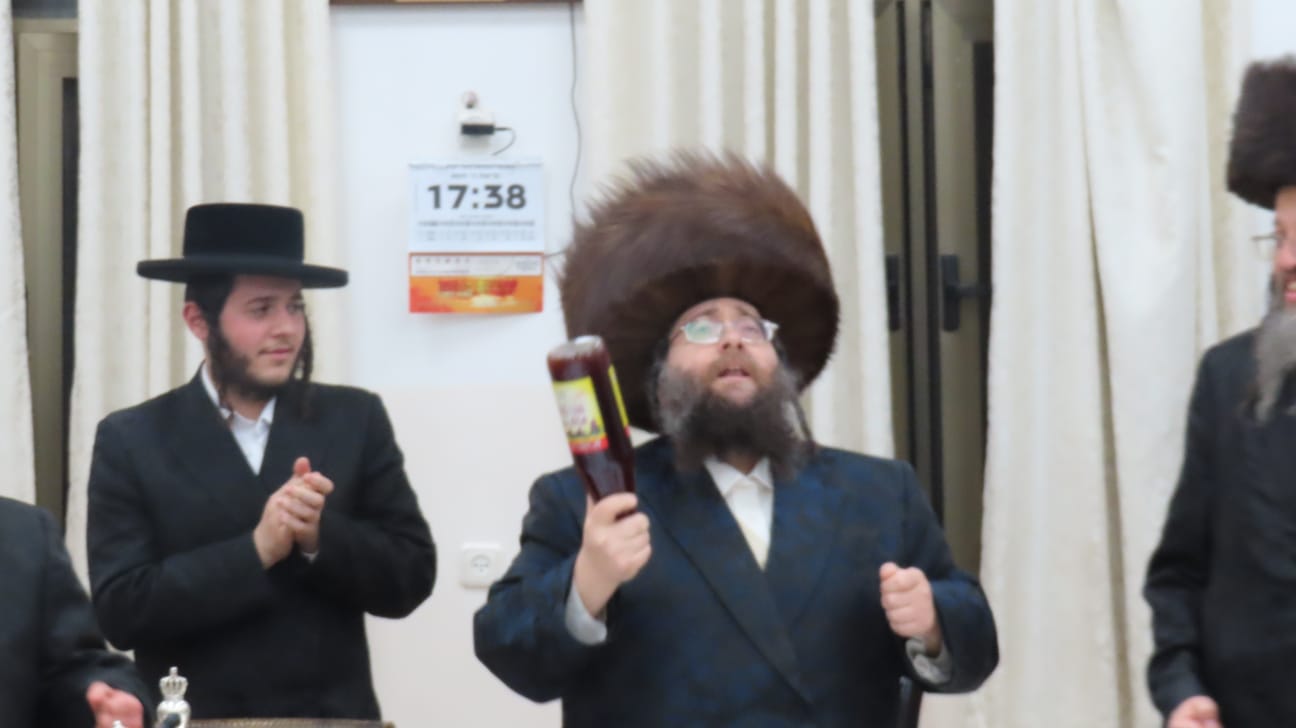 פורים בצאנז זימגראד