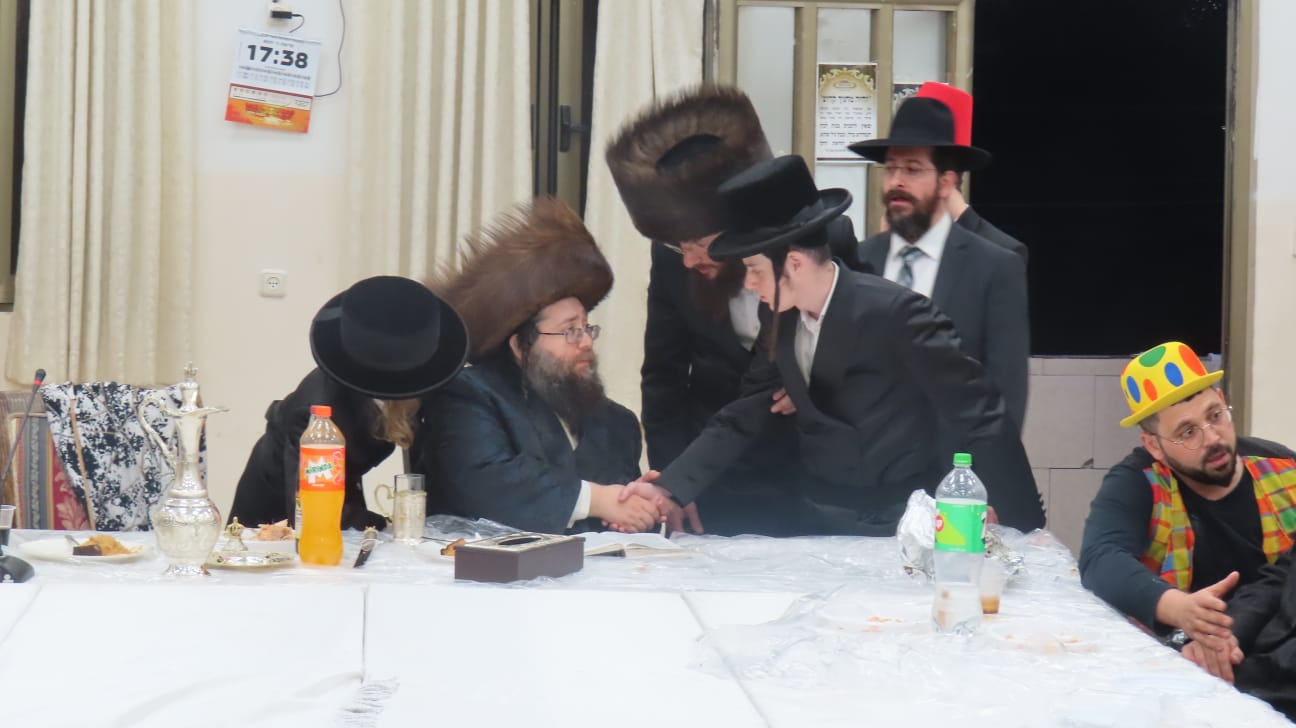 פורים בצאנז זימגראד