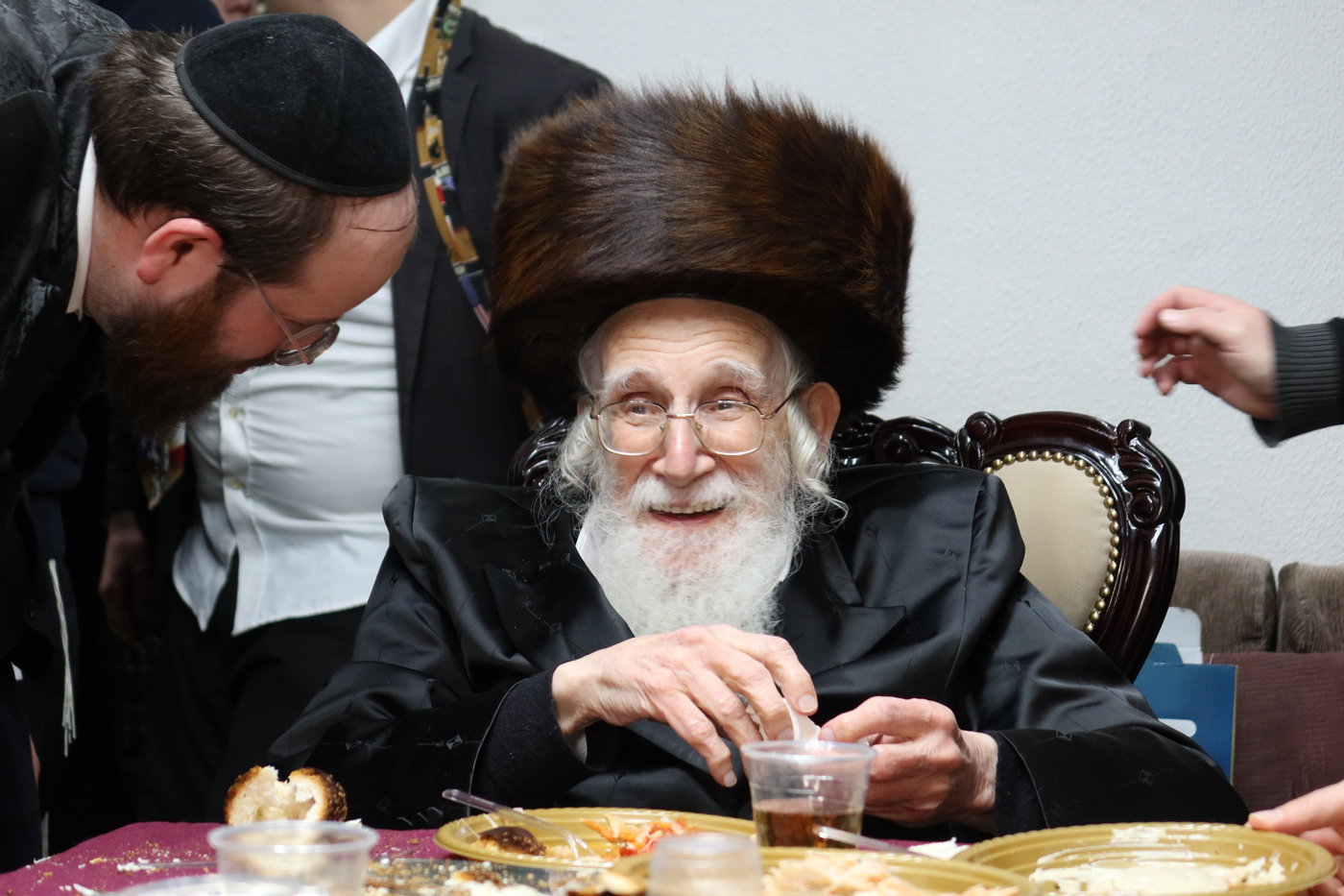 פורים אצל הגר"ע אויערבאך