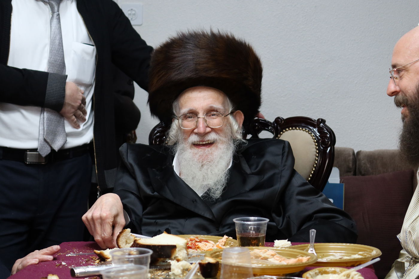 פורים אצל הגר"ע אויערבאך