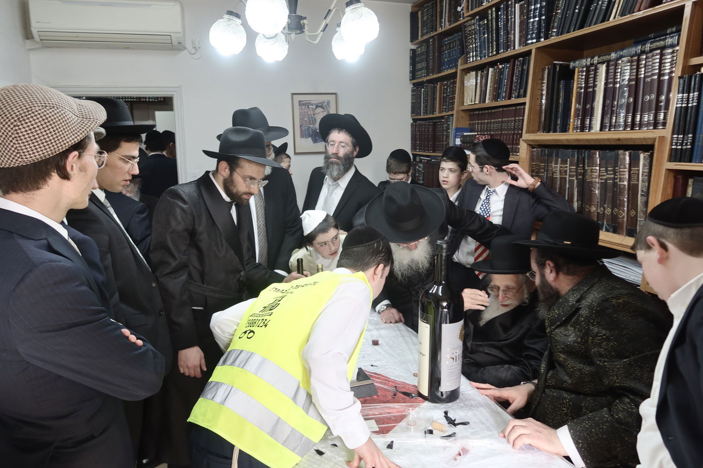 פורים אצל הגר"ע אויערבאך