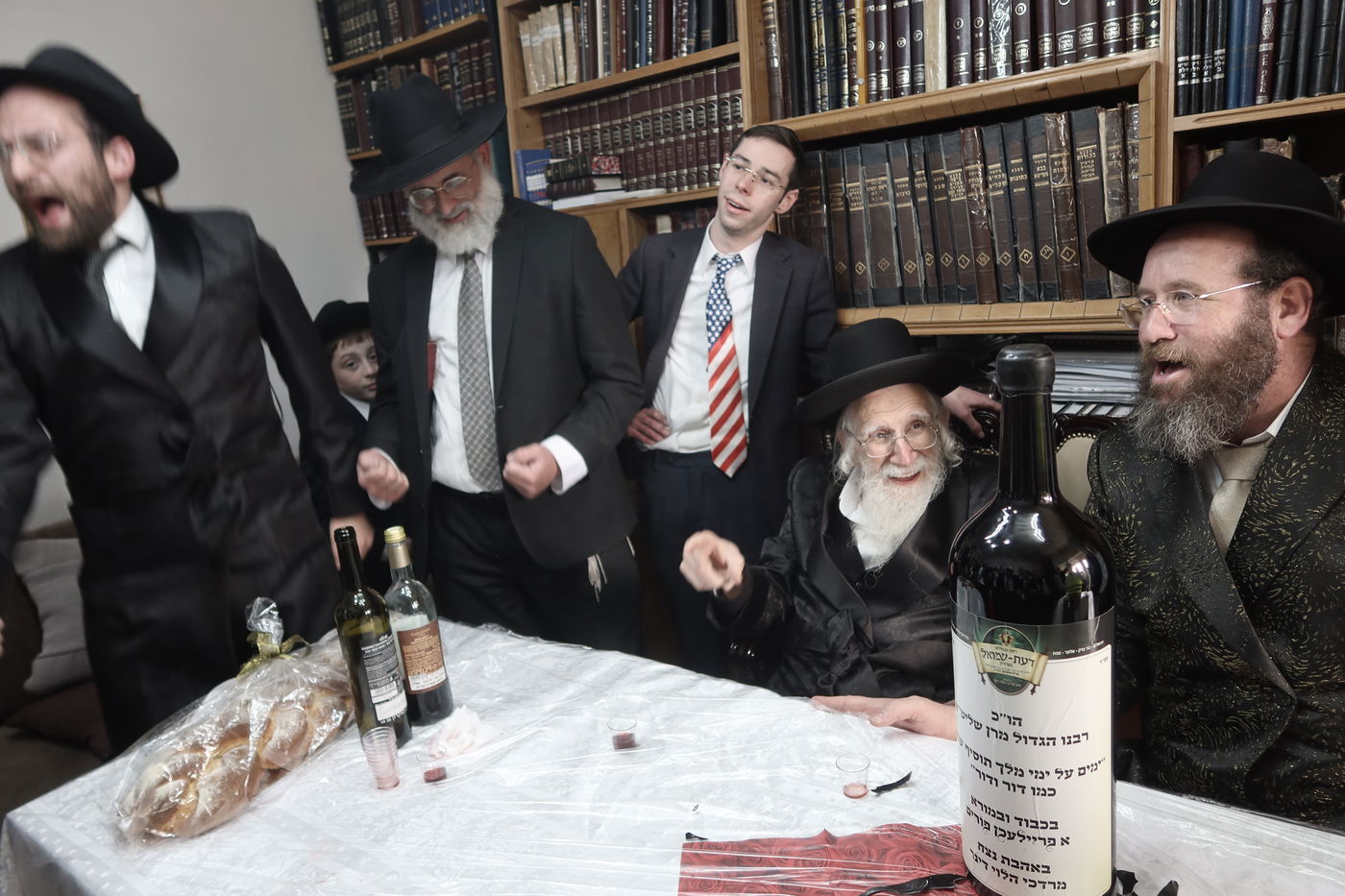 פורים אצל הגר"ע אויערבאך