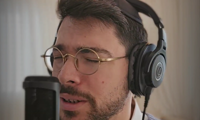 לייזר ברוק שר לכבוד שבת ברוח המלחמה: "ושמרו"