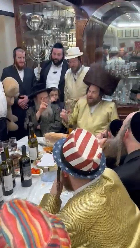 סעודת שושן פורים אצל הרב יעקב אליעזר שישא