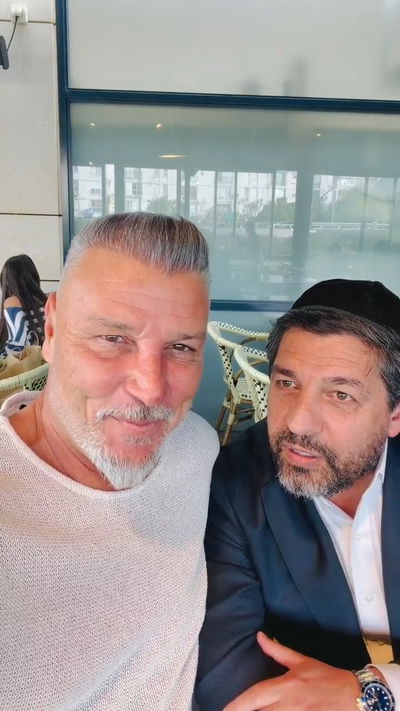 הספורטאי והכדורגלן: "אני מניח תפילין כל יום ושומר שבת" | צפו