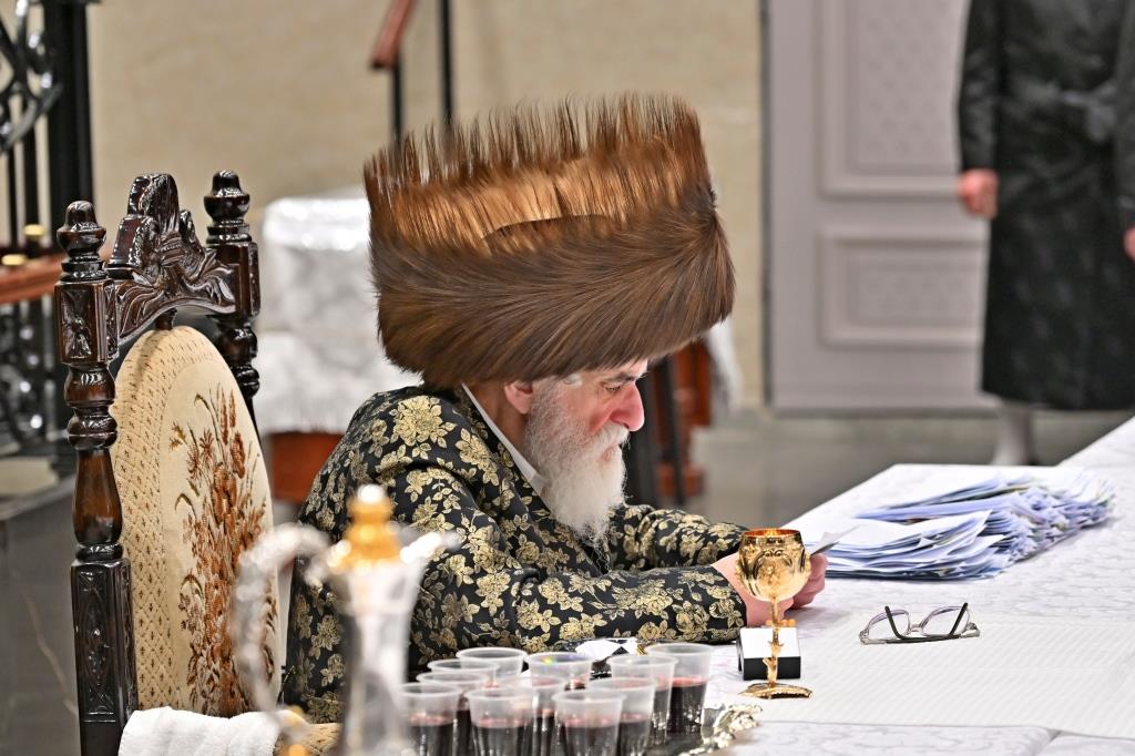 פורים בחצה"ק ויזניץ