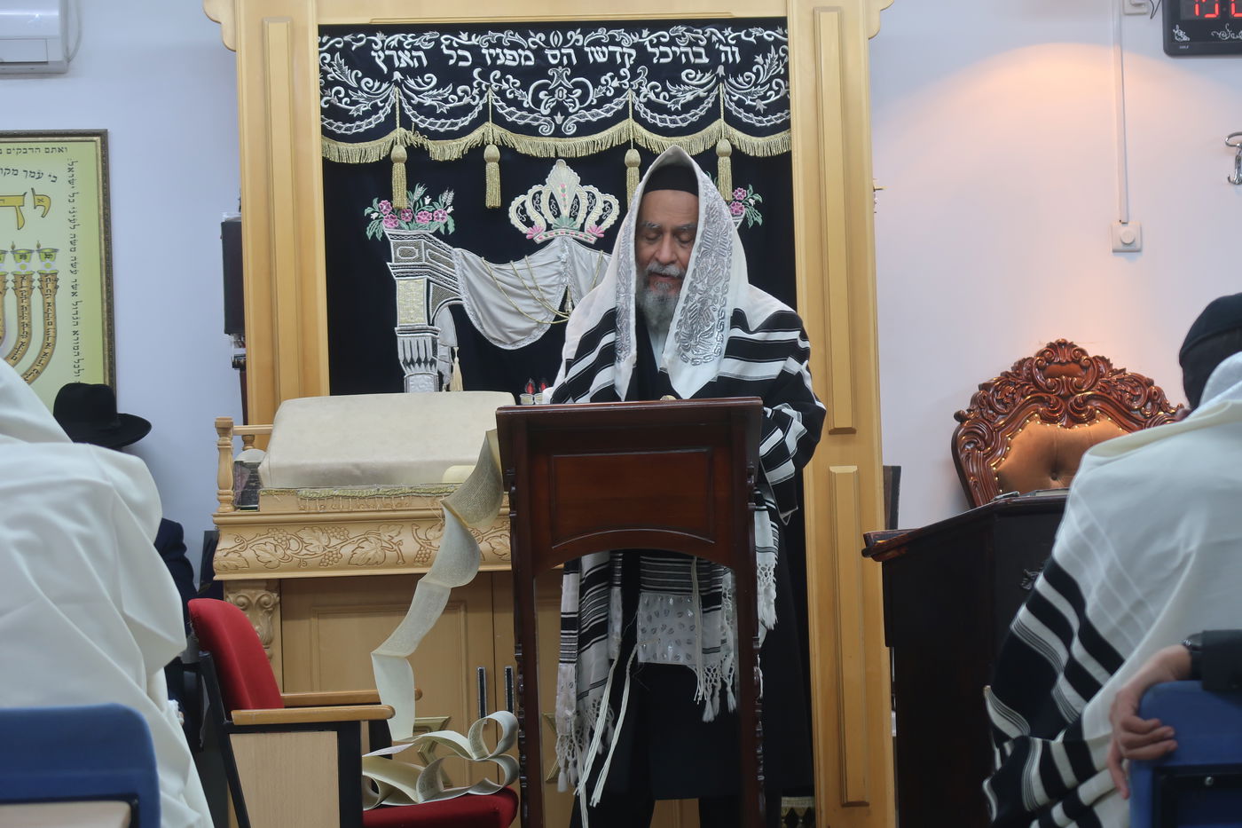 פורים אצל הגאון רבי יצחק רצאבי 