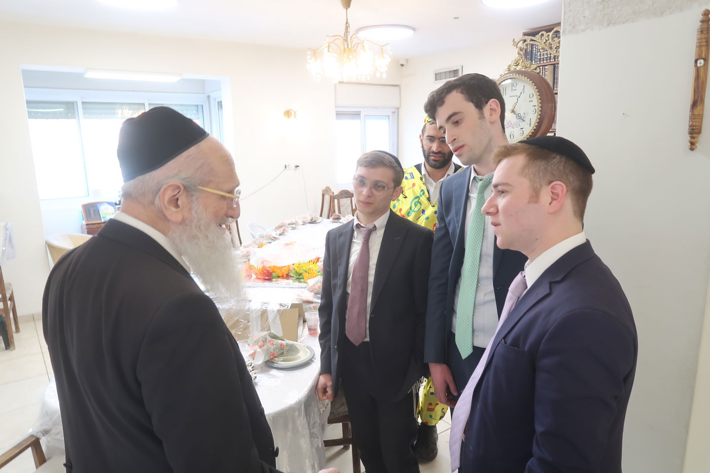 פורים אצל הגאון רבי עזרא ניסן