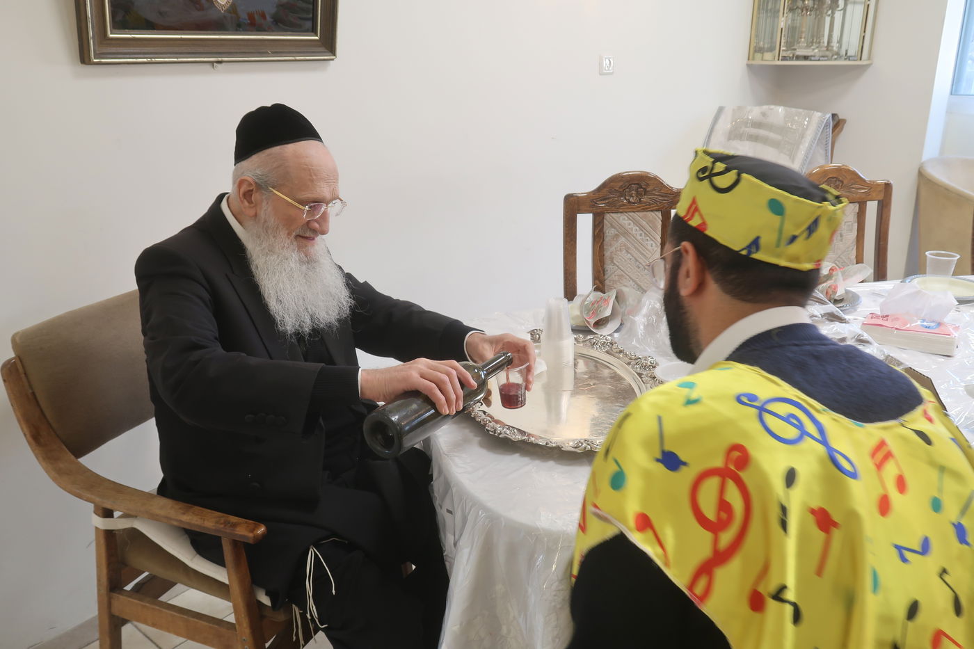 פורים אצל הגאון רבי עזרא ניסן