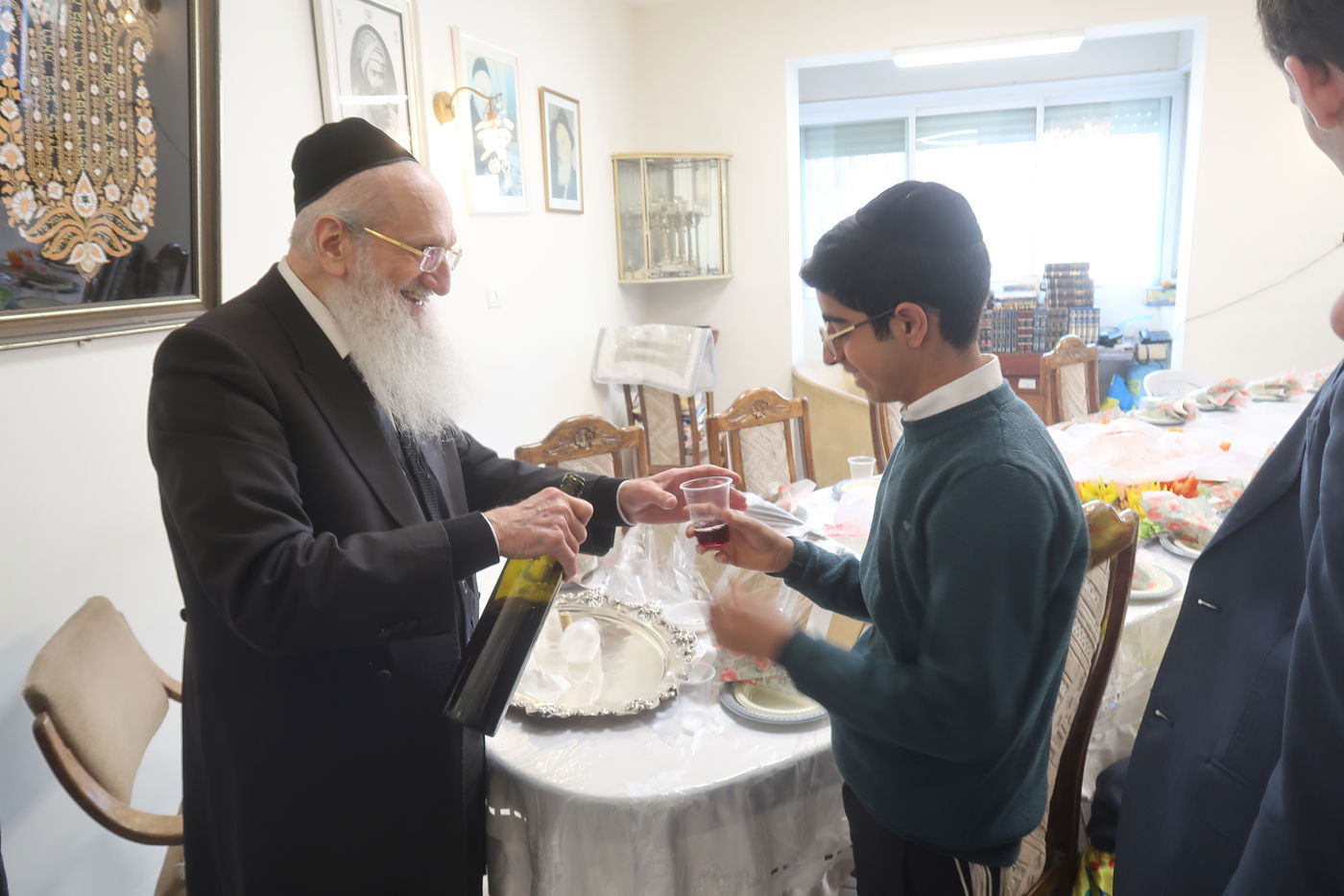 פורים אצל הגאון רבי עזרא ניסן