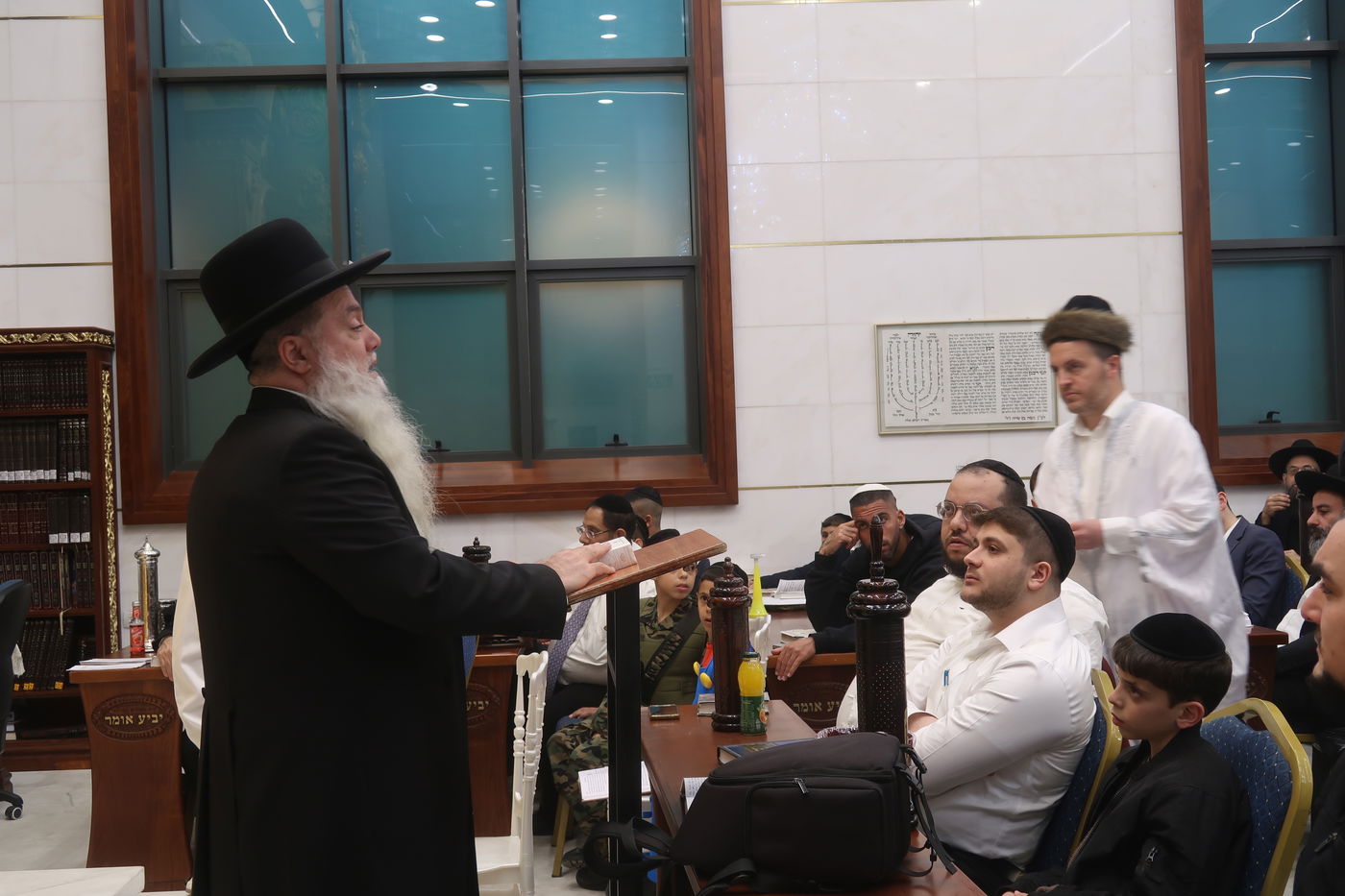 פורים אצל הגאון רבי יגאל כהן