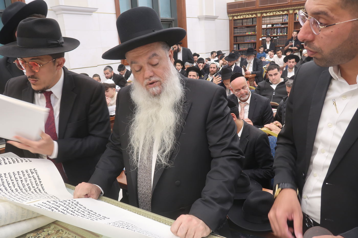 פורים אצל הגאון רבי יגאל כהן