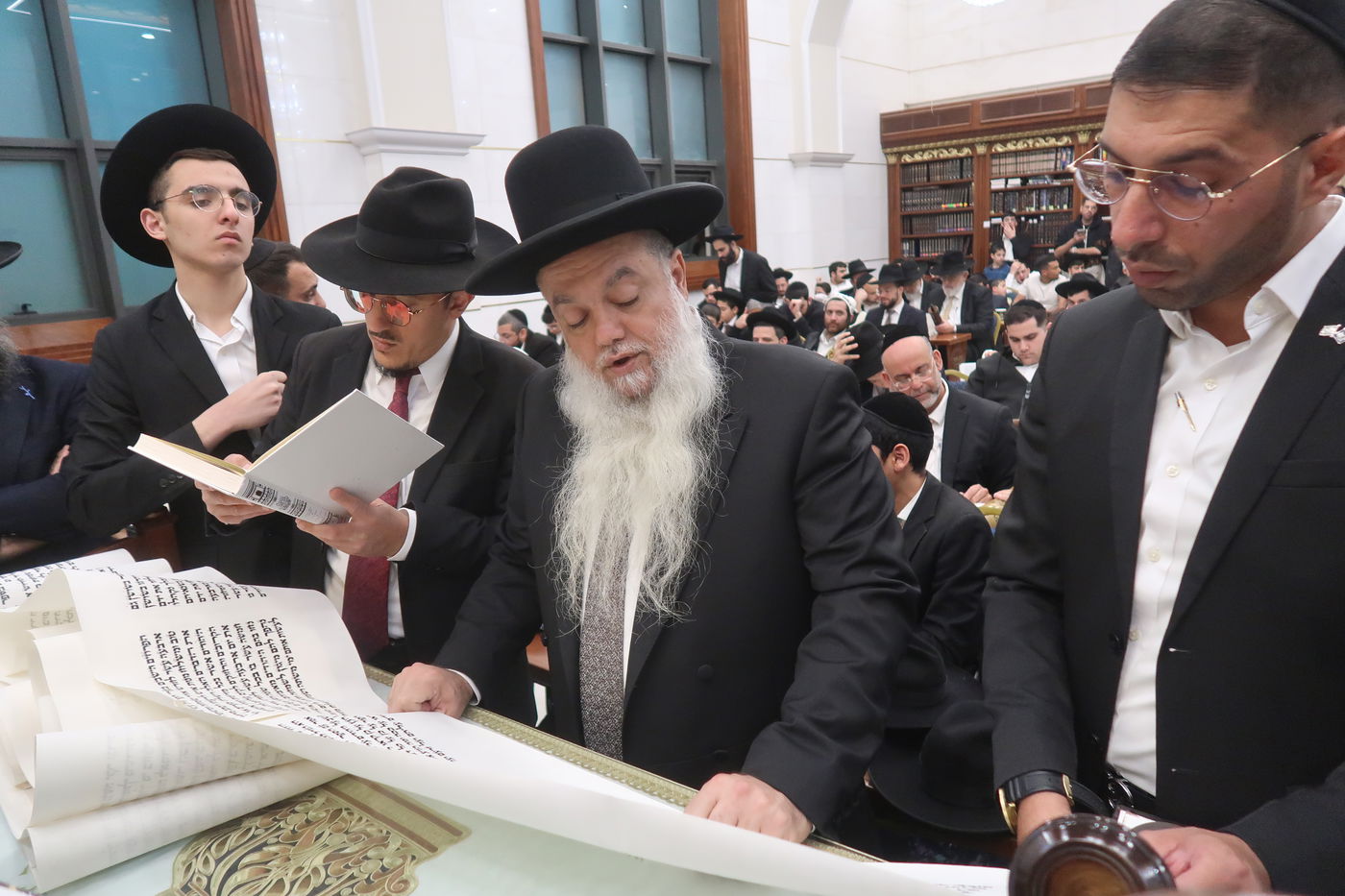 פורים אצל הגאון רבי יגאל כהן