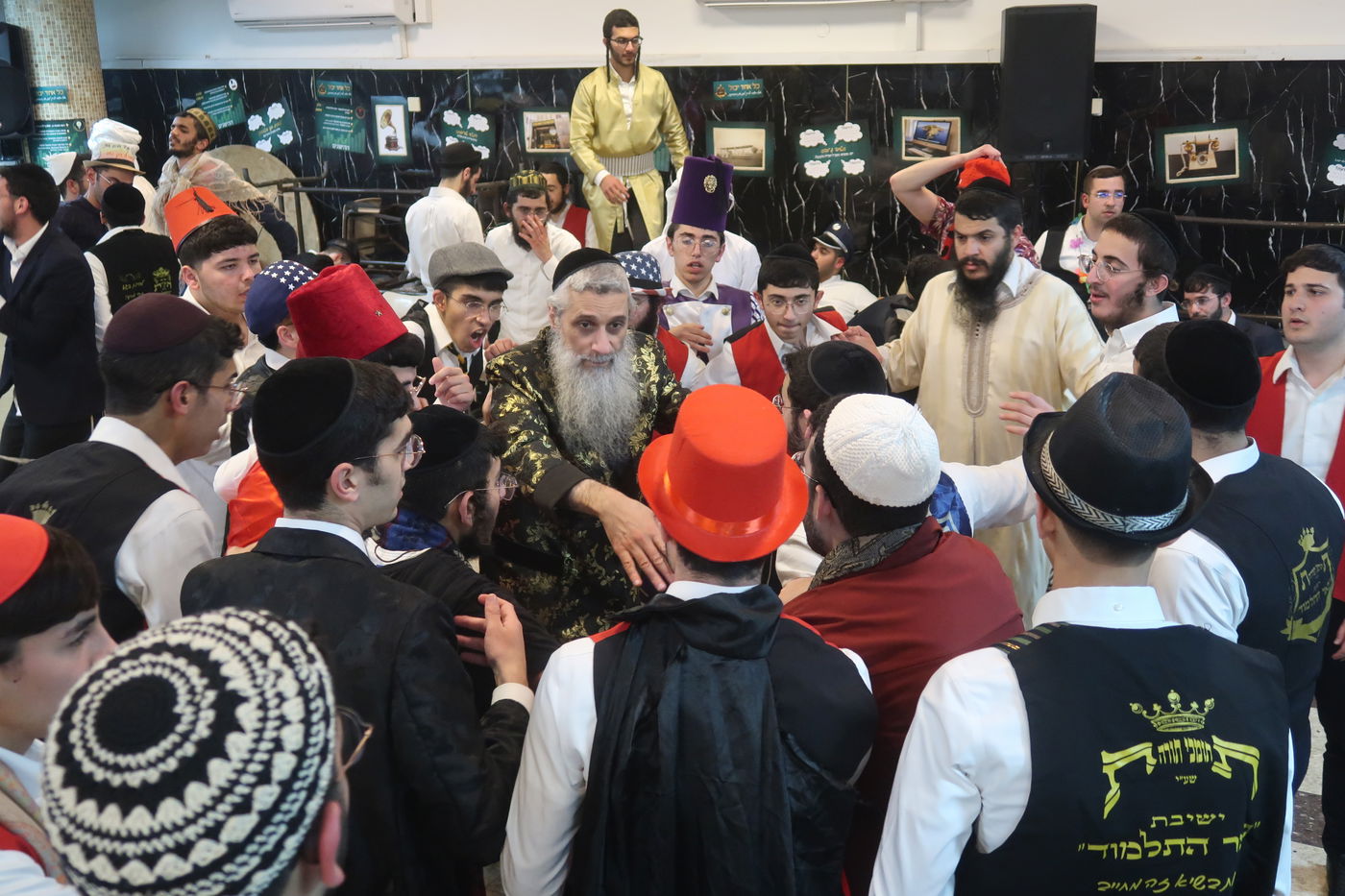 פורים אצל הגאון רבי חנוך כהן