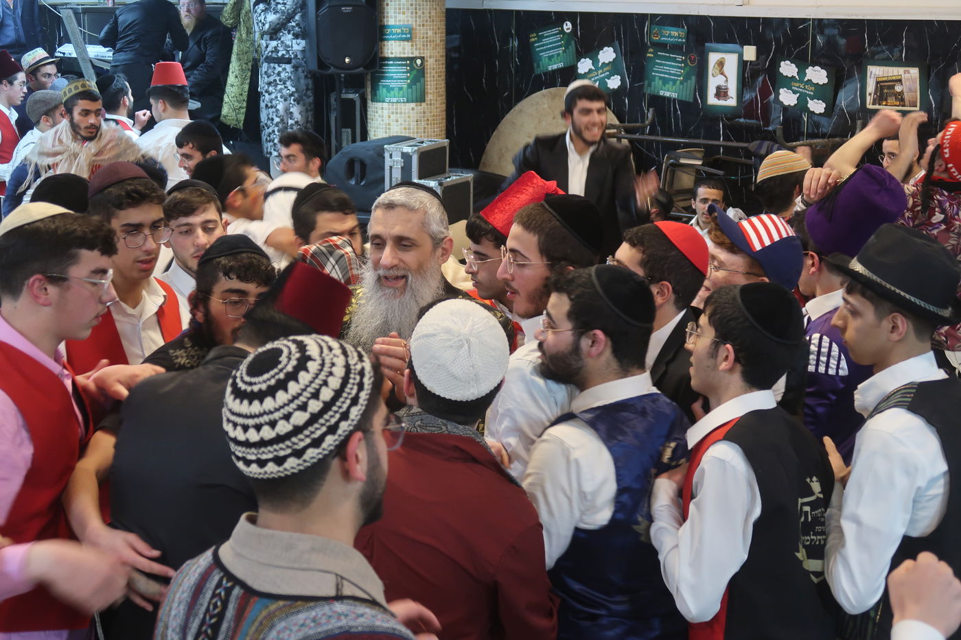 פורים אצל הגאון רבי חנוך כהן