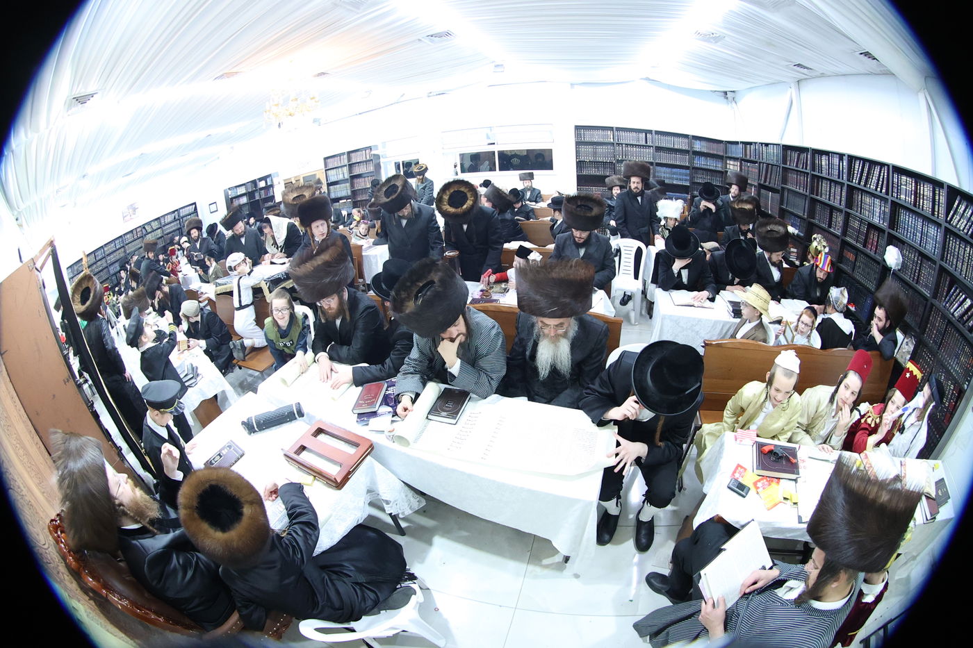 פורים בחצה"ק ספינקא בית שמש