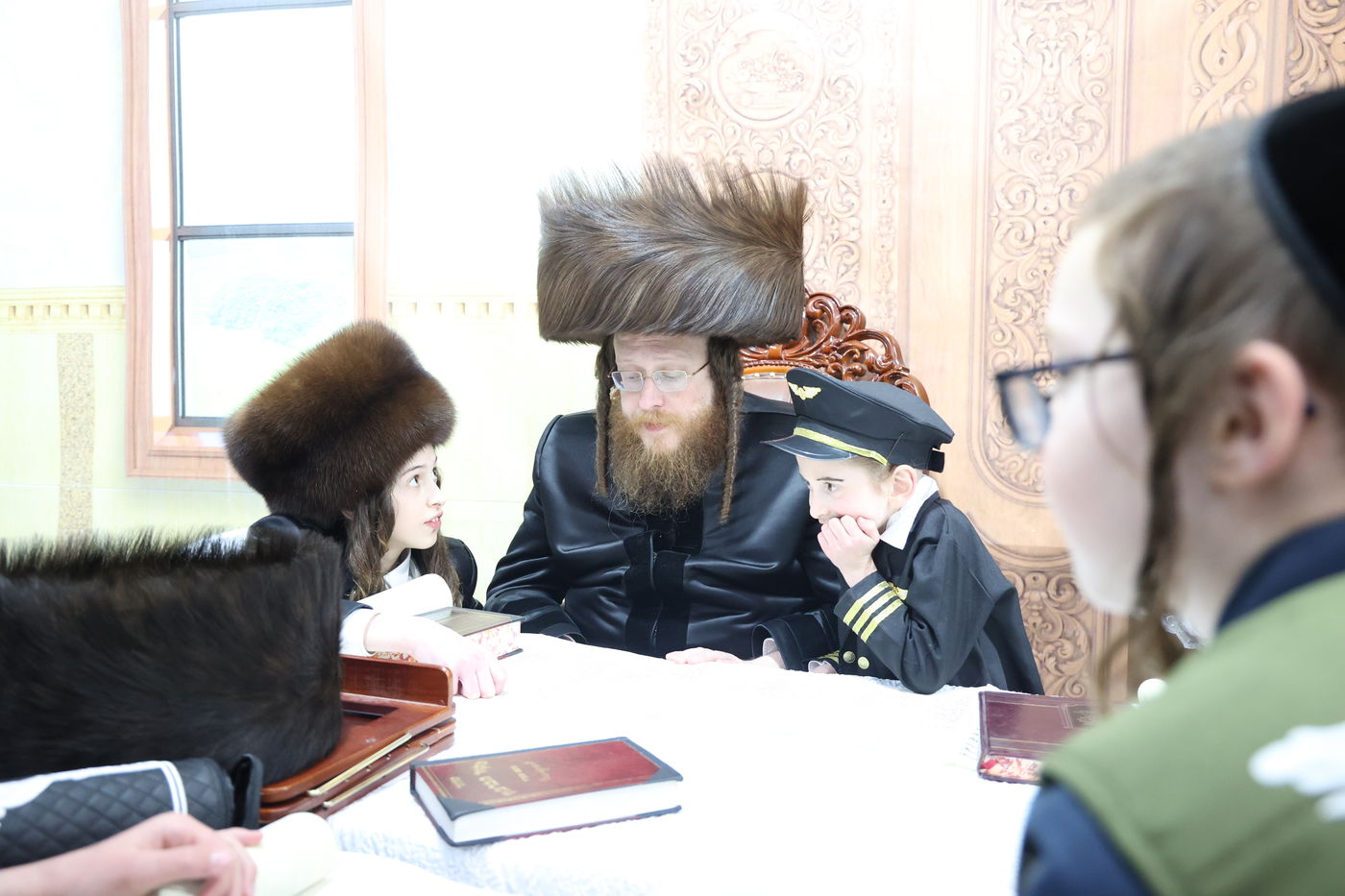 פורים בחצה"ק ספינקא בית שמש