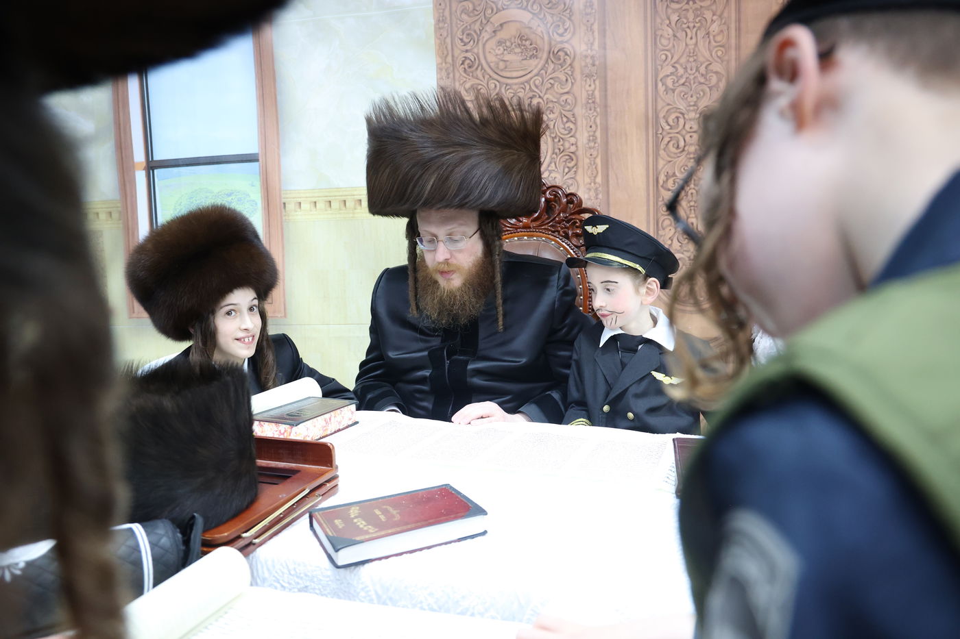 פורים בחצה"ק ספינקא בית שמש