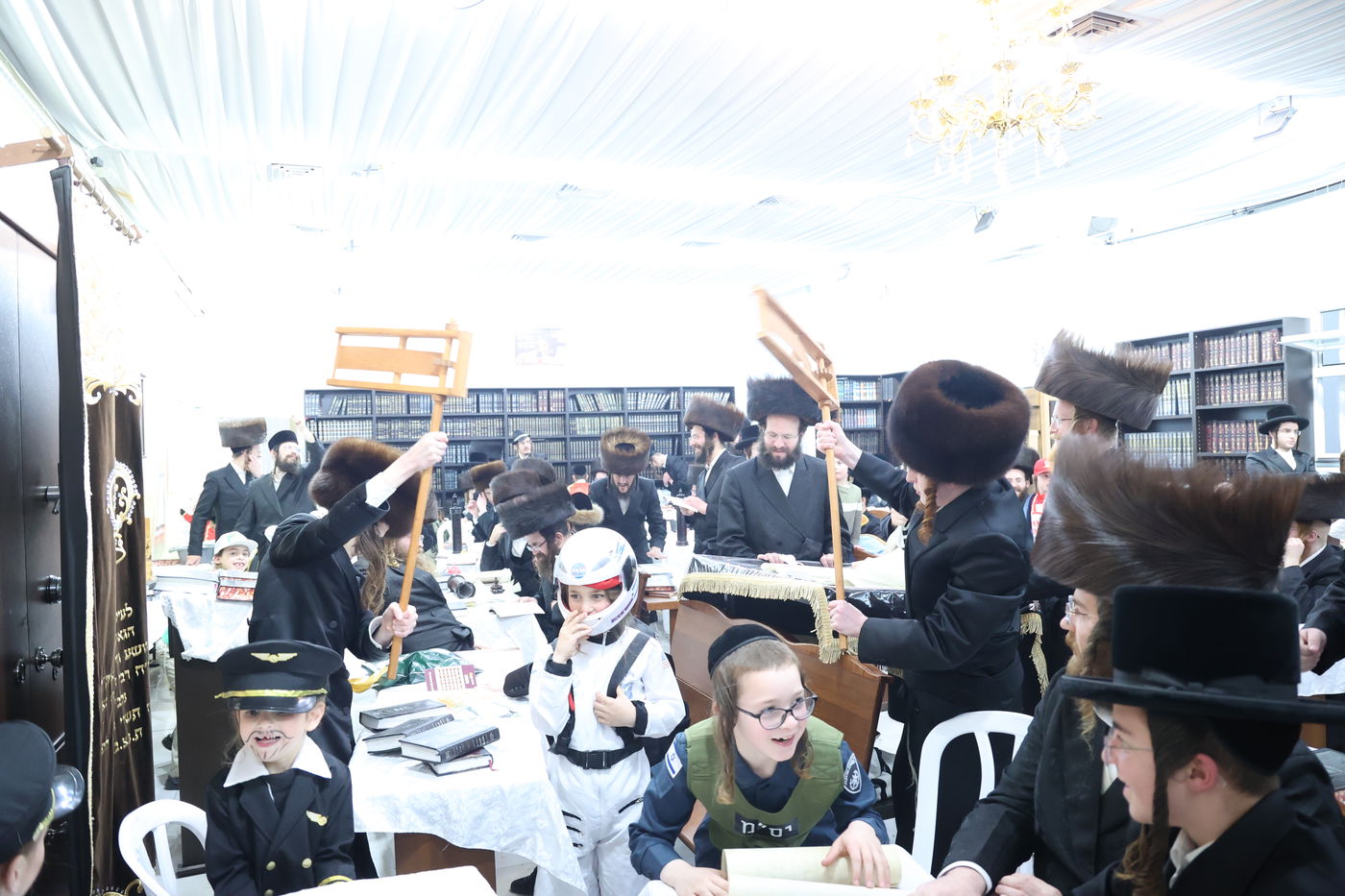 פורים בחצה"ק ספינקא בית שמש