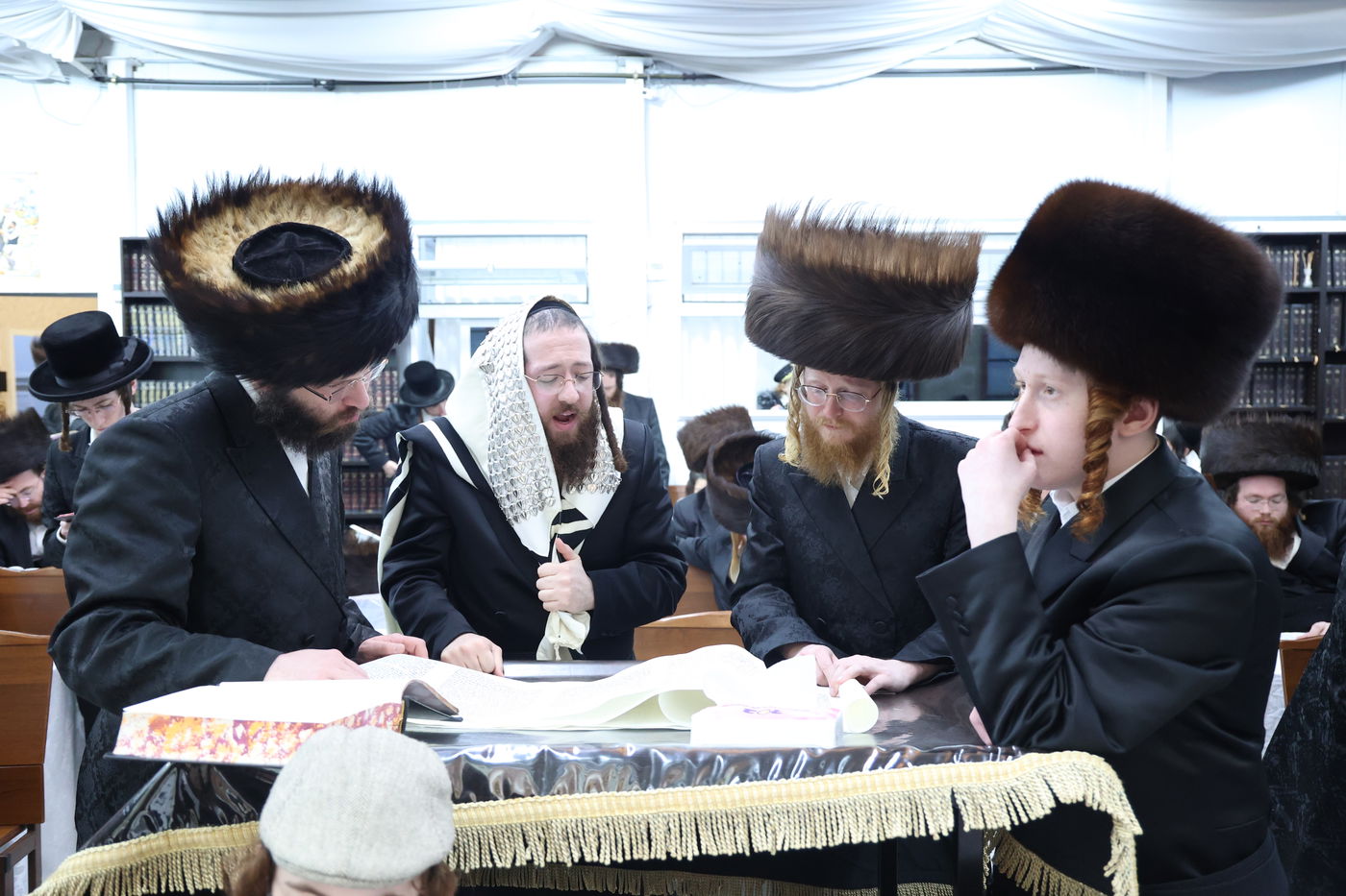 פורים בחצה"ק ספינקא בית שמש