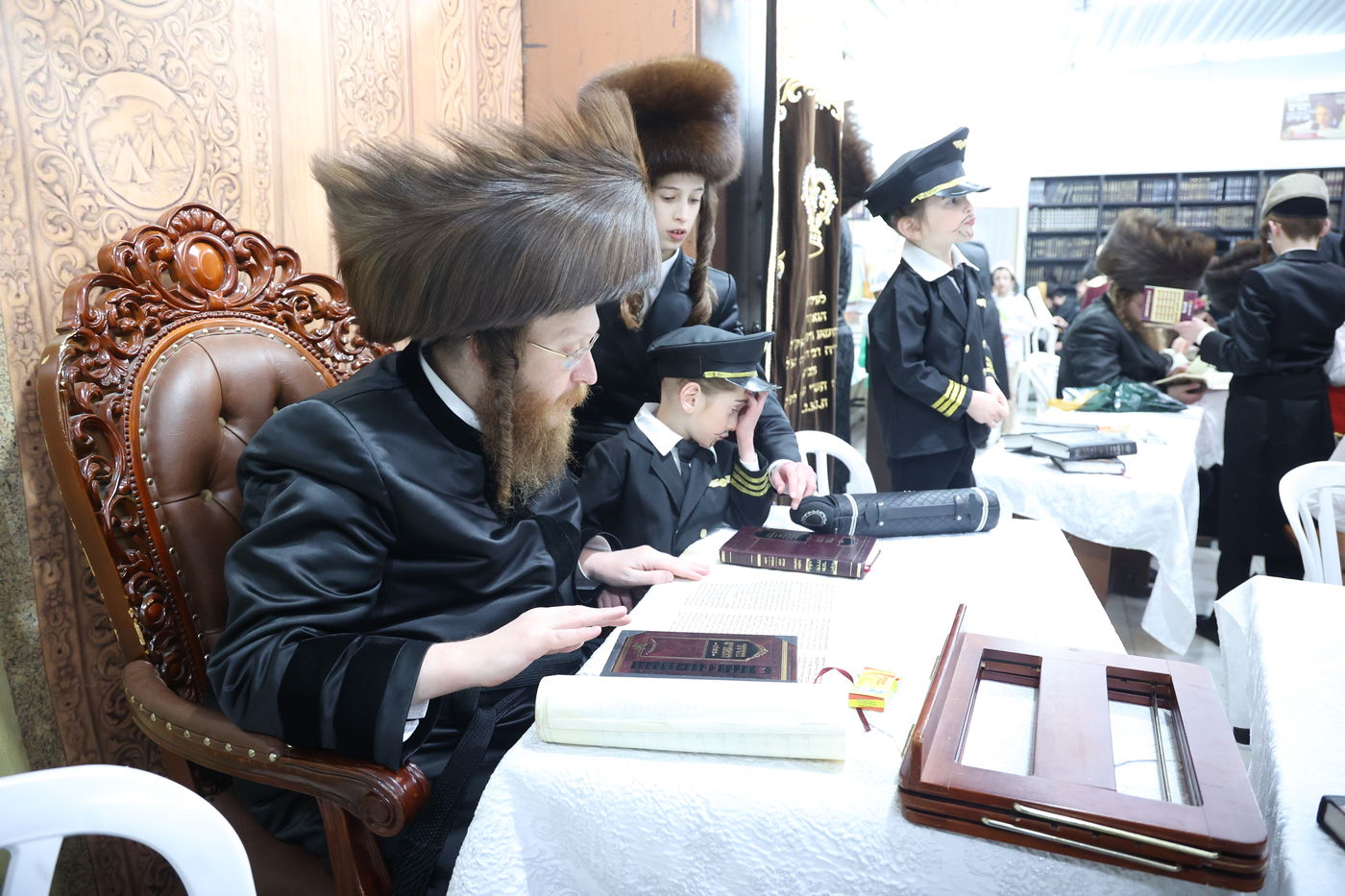 פורים בחצה"ק ספינקא בית שמש