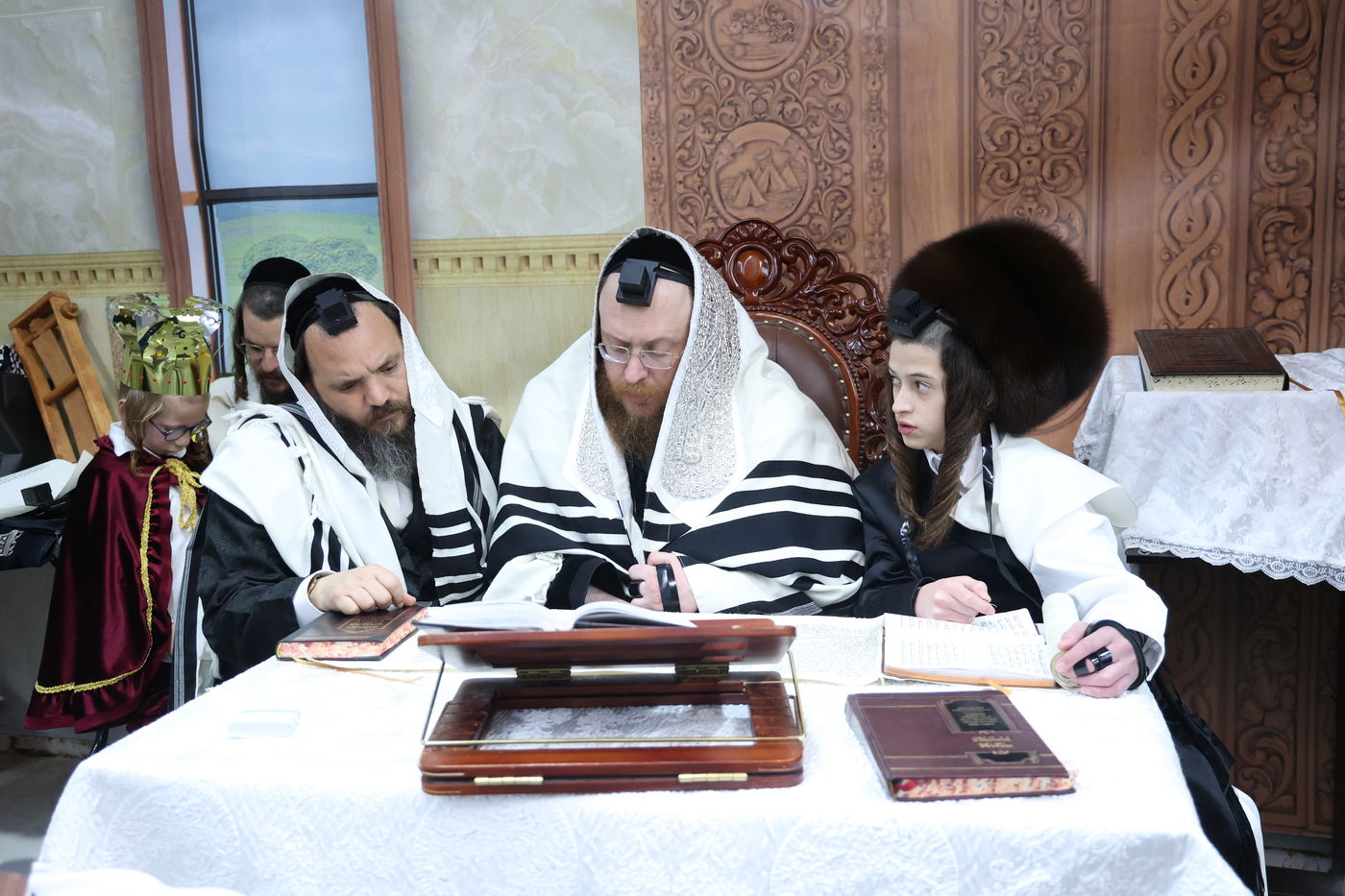 פורים בחצה"ק ספינקא בית שמש