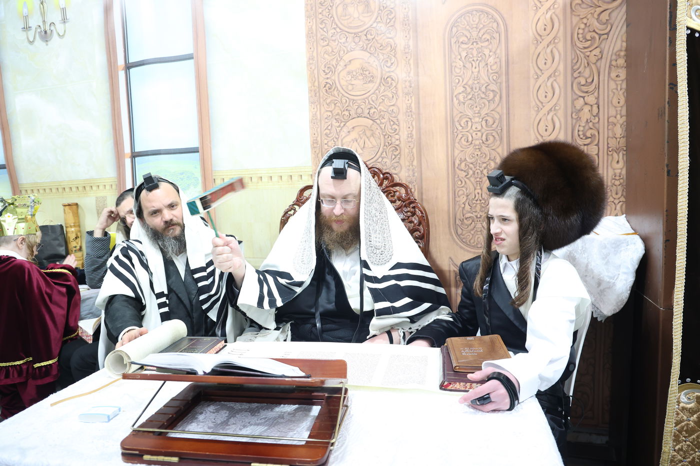 פורים בחצה"ק ספינקא בית שמש