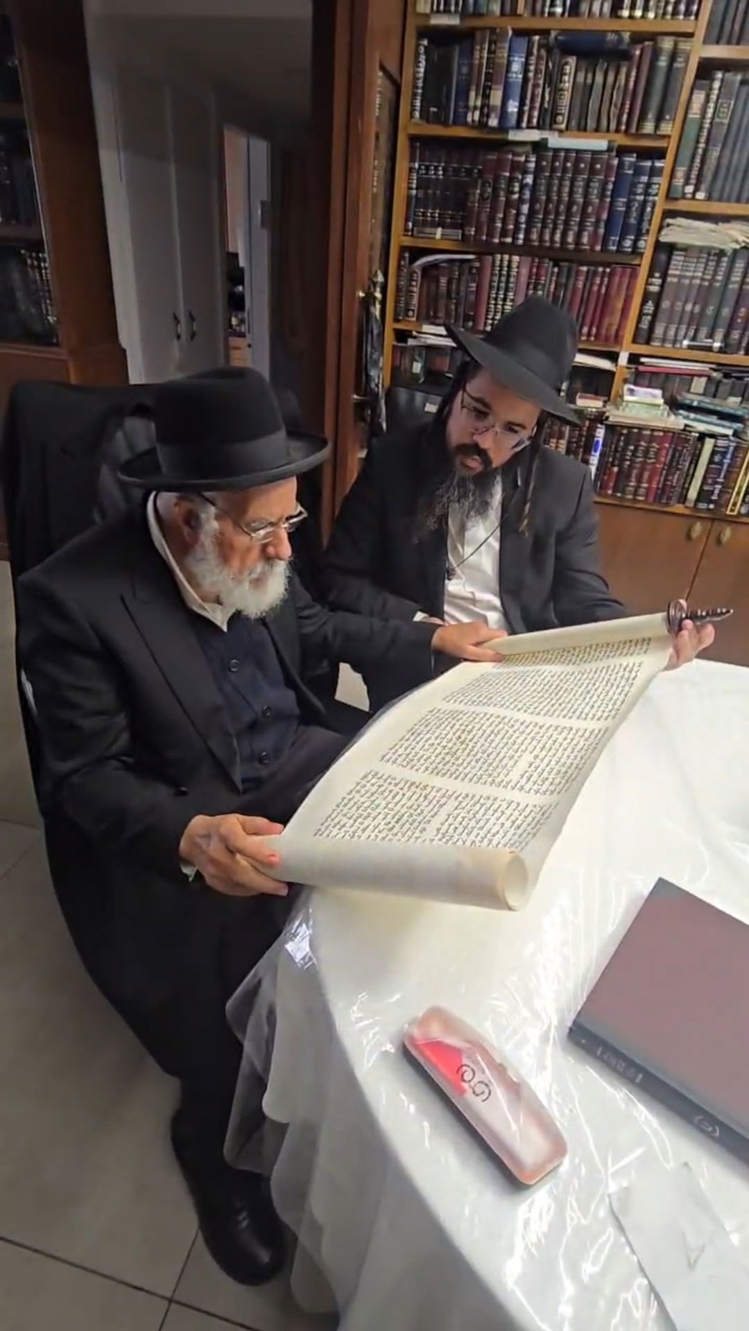 פורים אצל הגאון רבי שלמה מחפוד