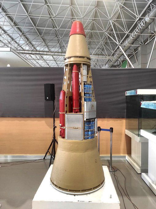 טיל בעל יכולת פיזור של חימושים קטנים - בתצוגה איראנית 