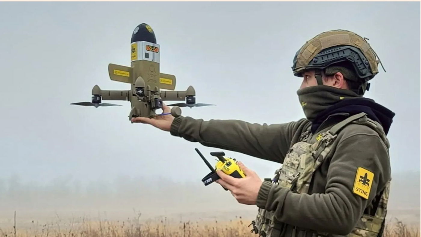 חייל אוקראיני עם ה״סטינג״