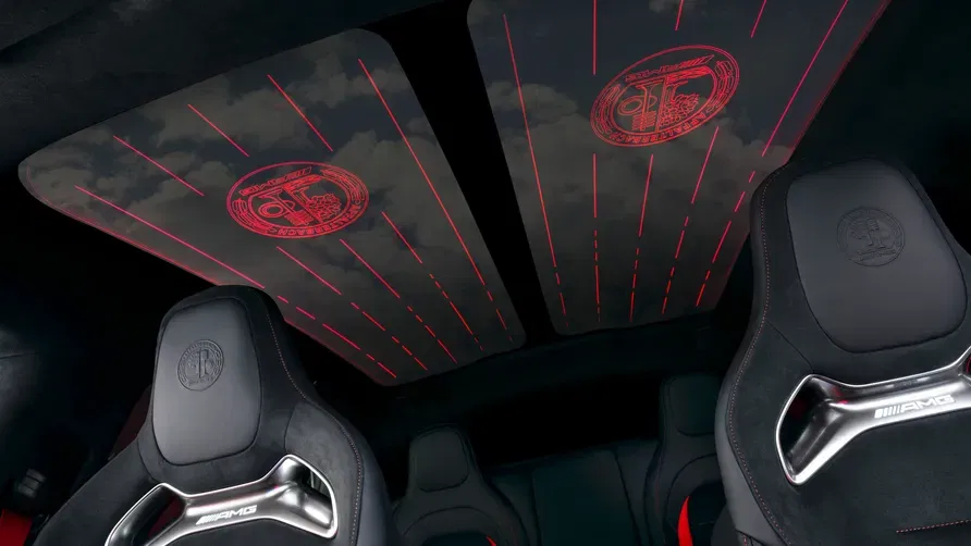 גג שמתכהה בלחיצת כפתור