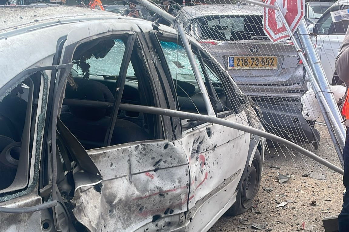 הטיל המתפצל שוב גובה קורבנות: שני פועלים נהרגו, מספר פצועים קשה במרכז | כל הפרטים 