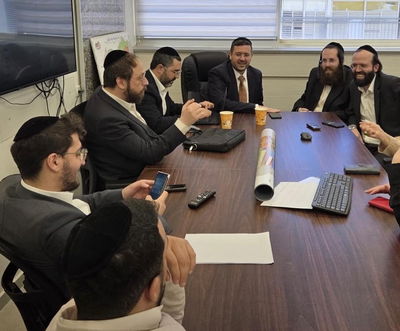 סיעת ש"ס בבני ברק מעניקה מעטפת למשפחות המפונות שביתן נפגע