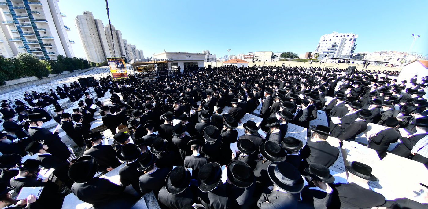 הילולא קדישא בויז'ניץ
