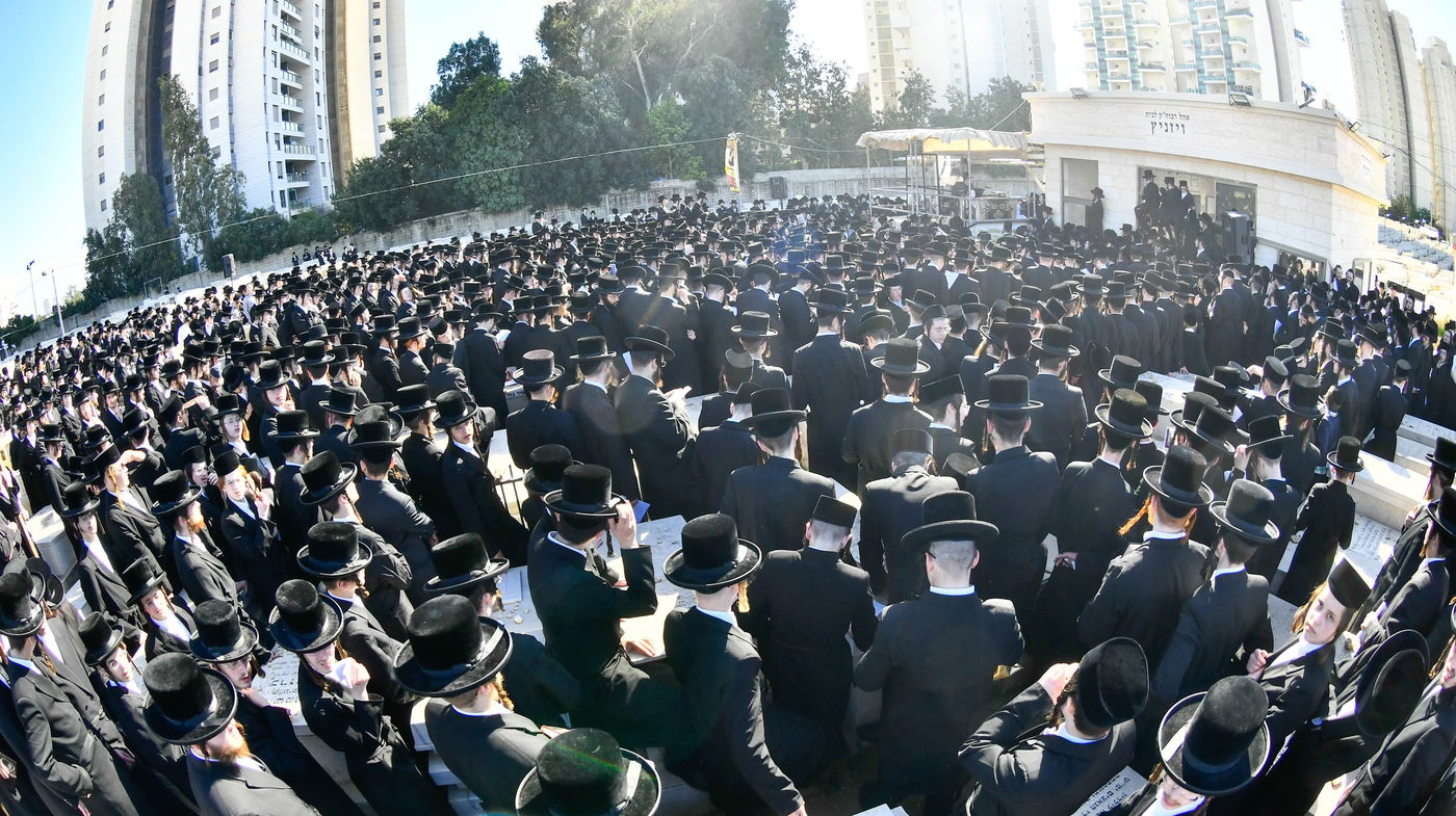 הילולא קדישא בויז'ניץ