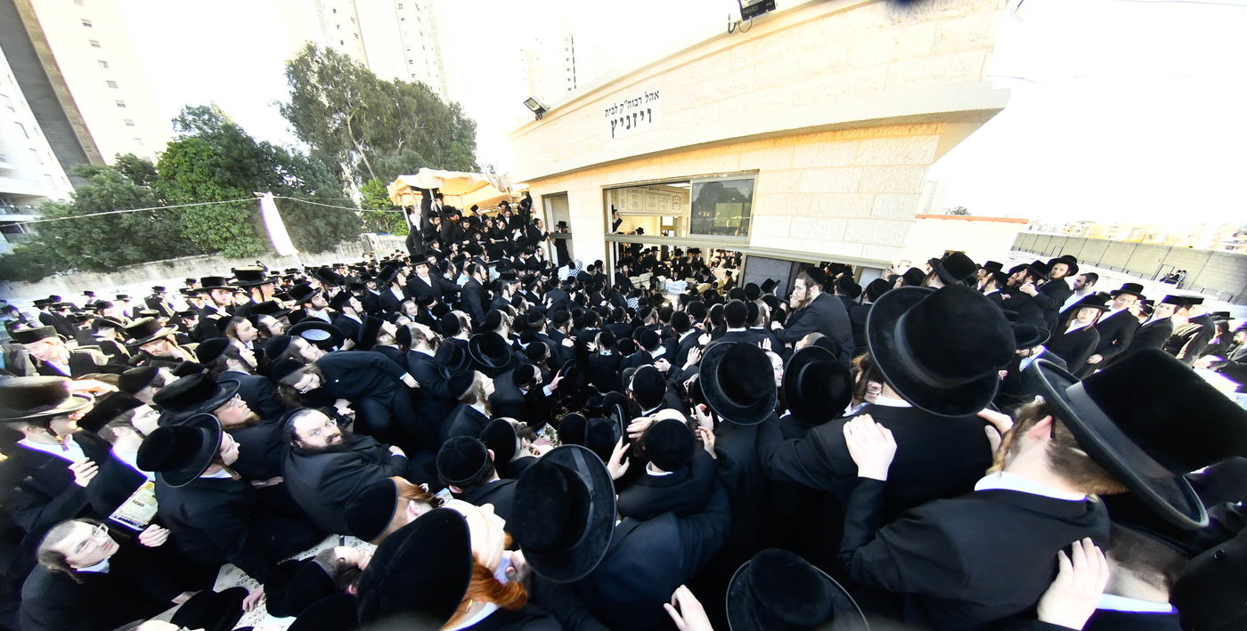 הילולא קדישא בויז'ניץ