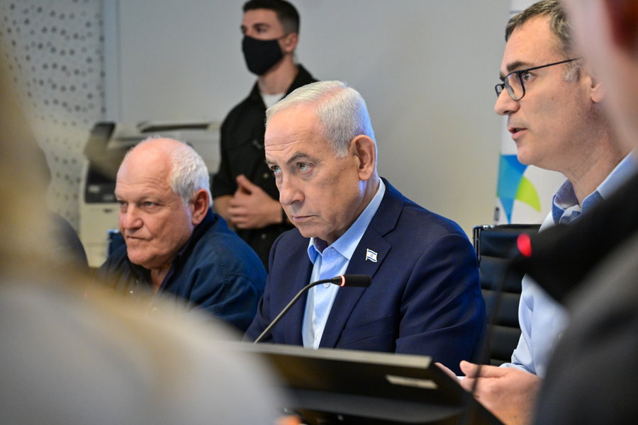 נתניהו בחמ"ל הבריאות
