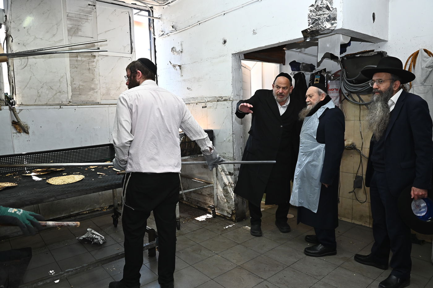 המקובל הגאון רבי דוד בצרי באפיית המצות