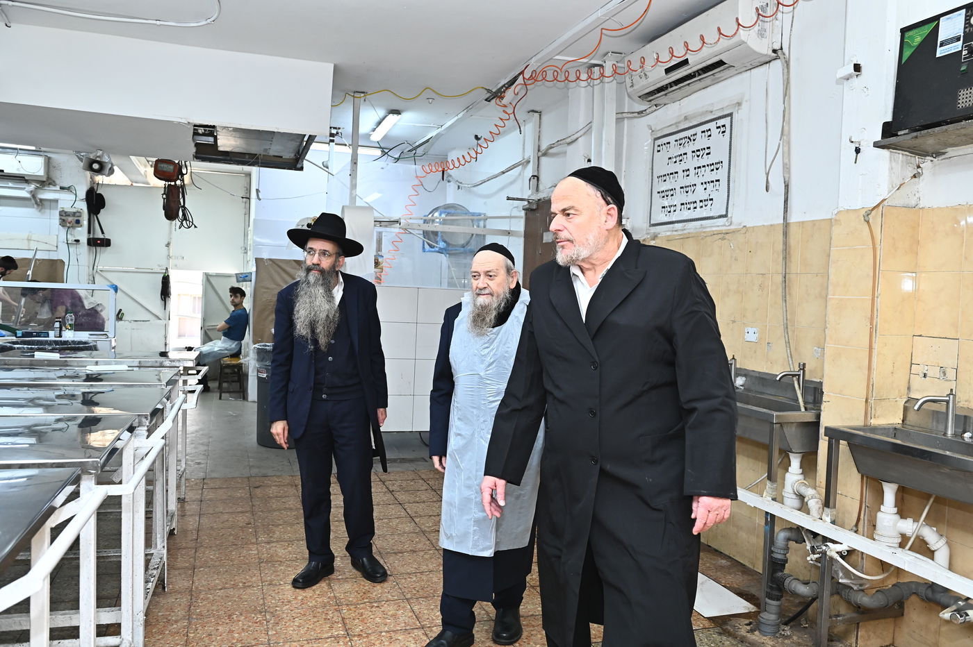 המקובל הגאון רבי דוד בצרי באפיית המצות