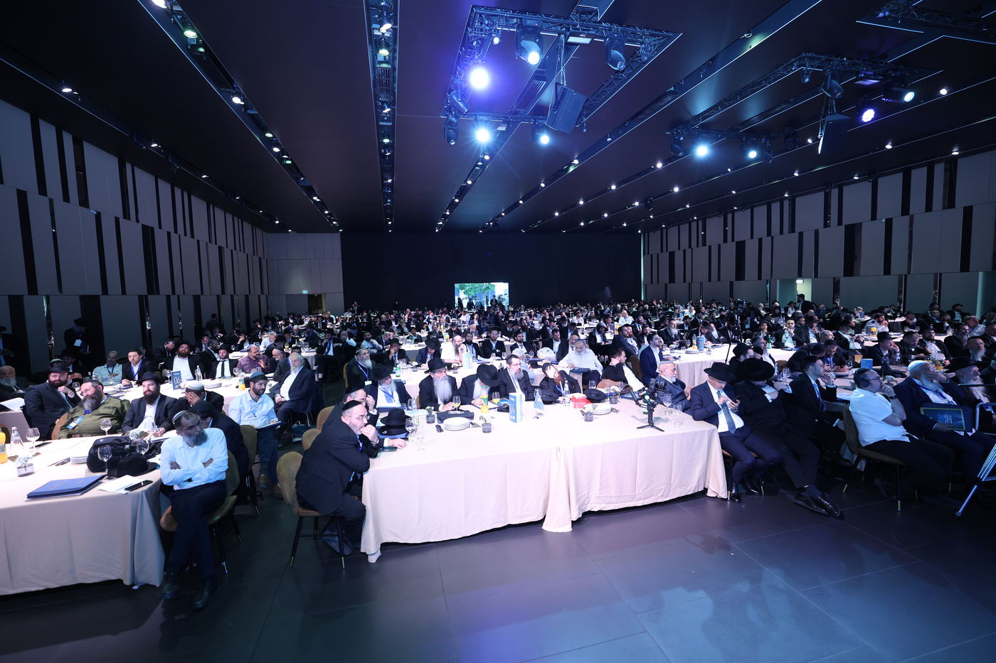 רבנים עורכי חופות בכנס מטעם ארגון 'תכלת' 