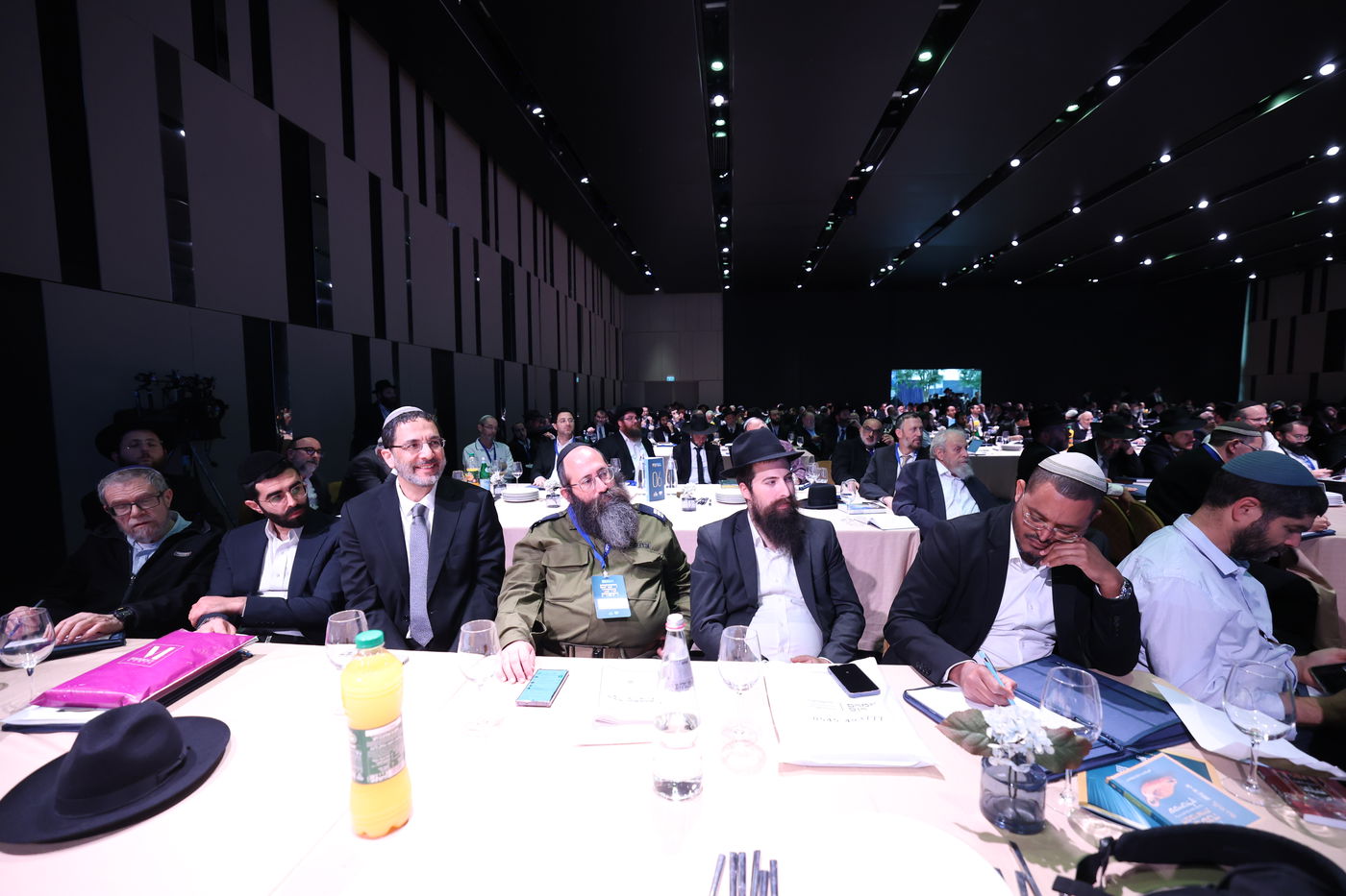 רבנים עורכי חופות בכנס מטעם ארגון 'תכלת' 