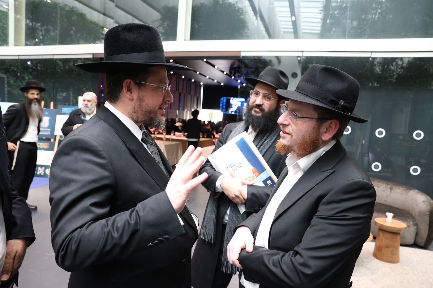 רבנים עורכי חופות בכנס מטעם ארגון 'תכלת' 