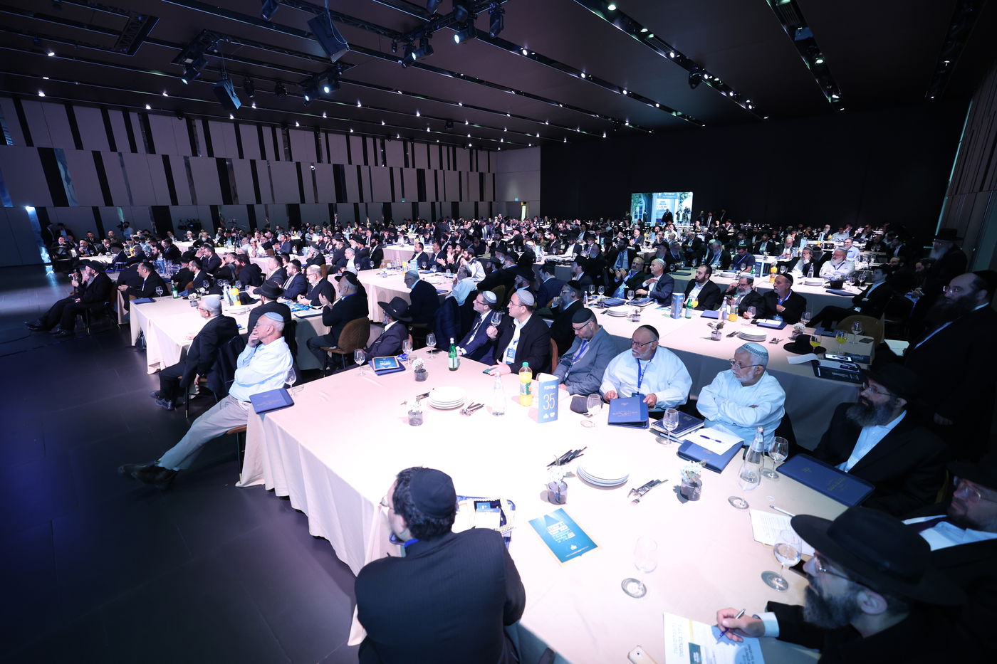 רבנים עורכי חופות בכנס מטעם ארגון 'תכלת' 