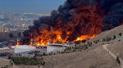 מאגרי נפט באיראן בוערים