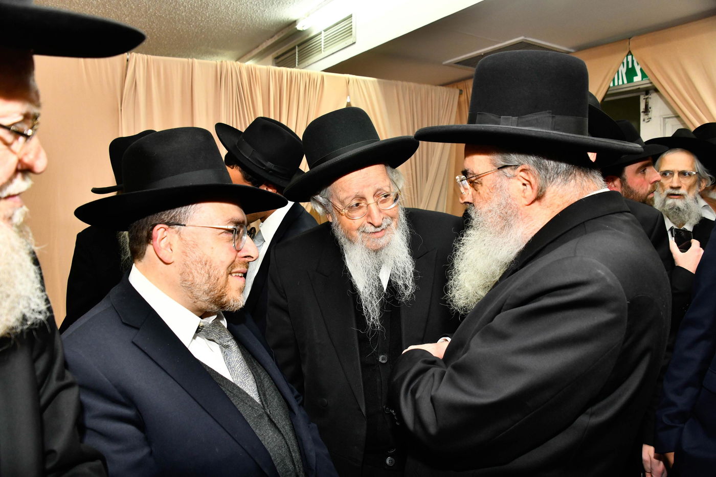 חתונת נכדו של הגר"י עדס