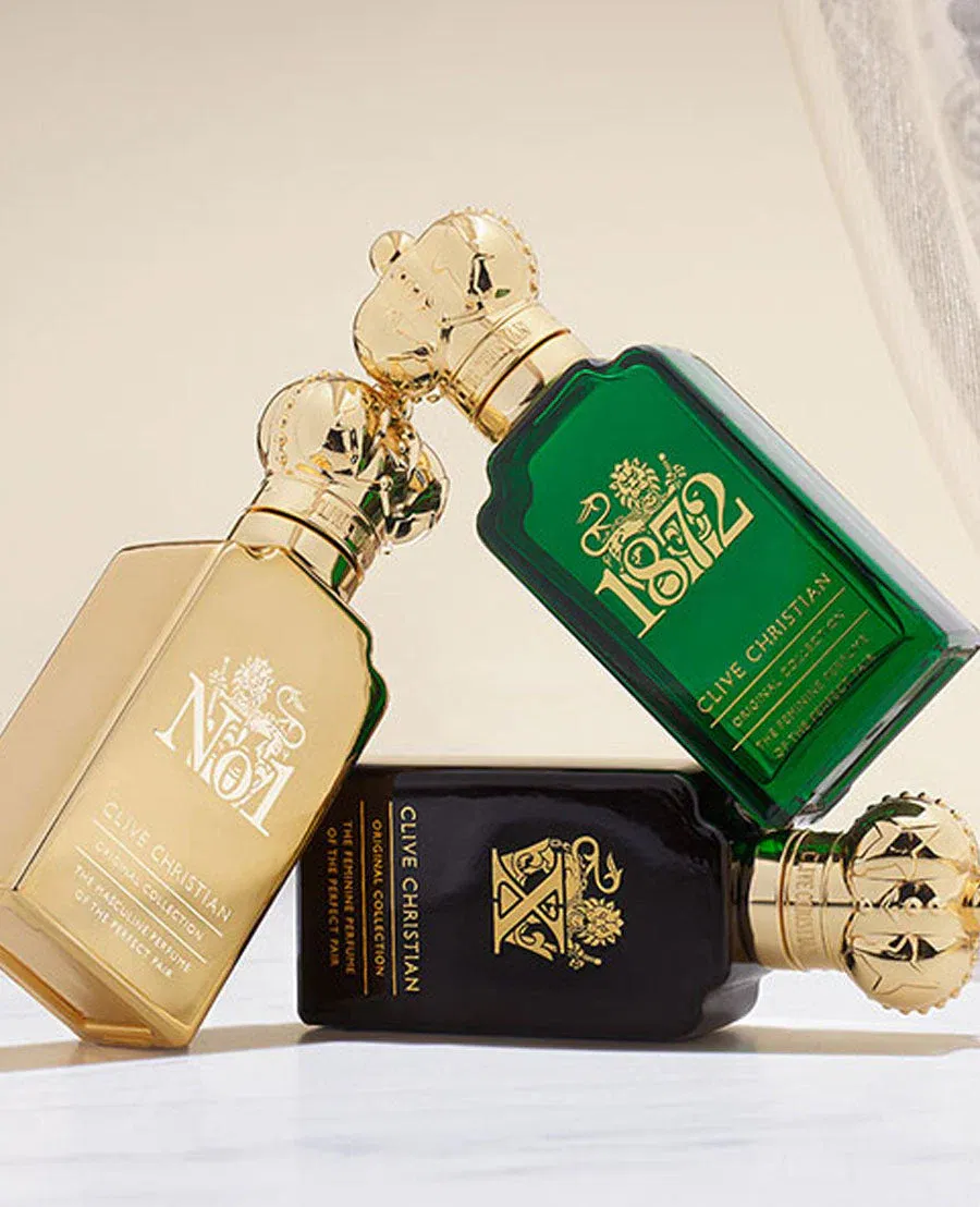 בושם של בית הבישום היוקרתי קלייב כריסטיאן משתמש כיום בעיצוב בצורת כתר המלוכה על הבשמים שלו